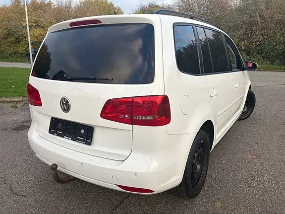 Volkswagen Touran 2014 photo 4