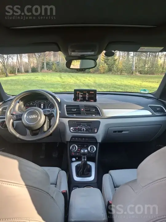 Audi Q3 2012 photo 5
