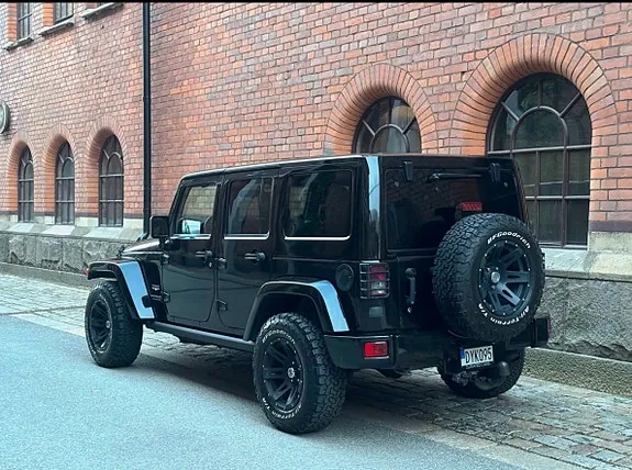 Jeep Wrangler Unlimited 2011 photo 4