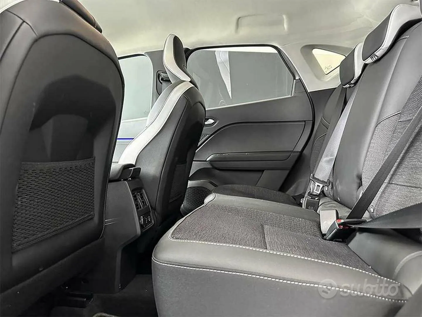 Renault Captur 2023 photo 4