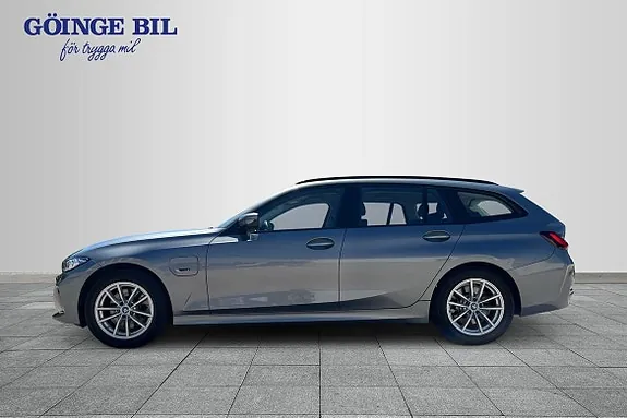 BMW 330E 2023 photo 5