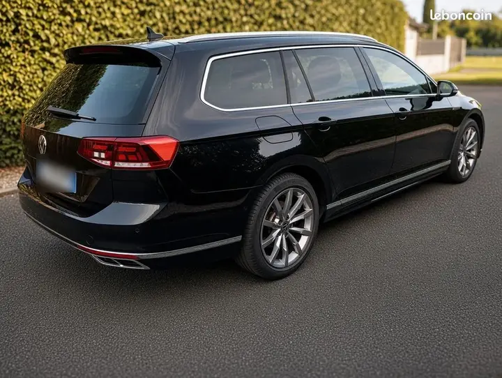 Volkswagen Passat 2021 photo 2