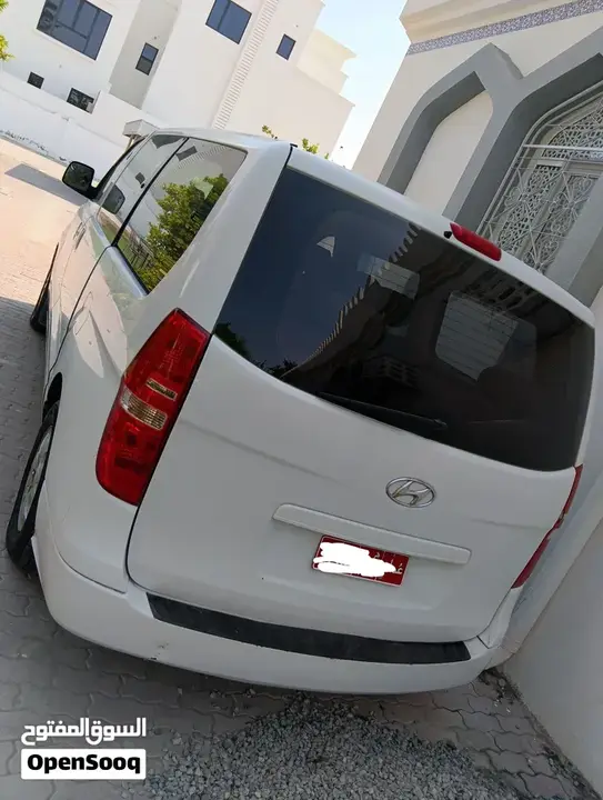 Hyundai H1 2014 photo 3