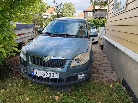 Skoda Roomster 2008 photo 2