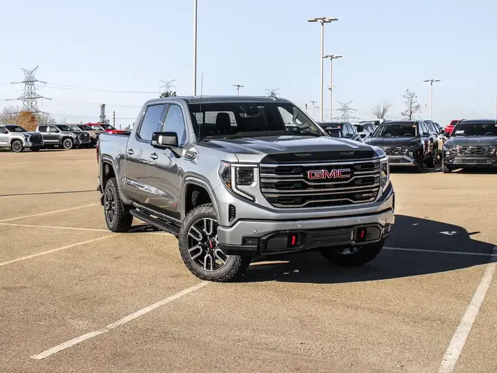 GMC Sierra 1500 2026 photo 2