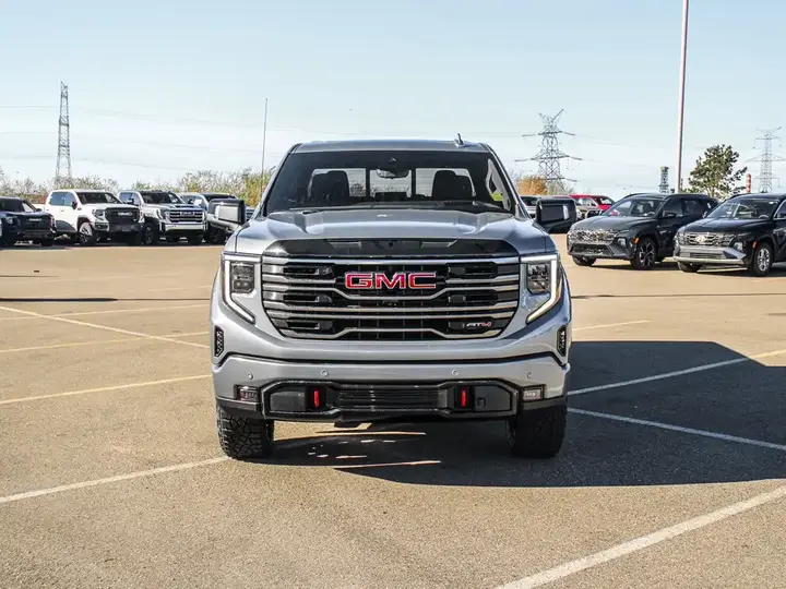 GMC Sierra 1500 2026 photo 3