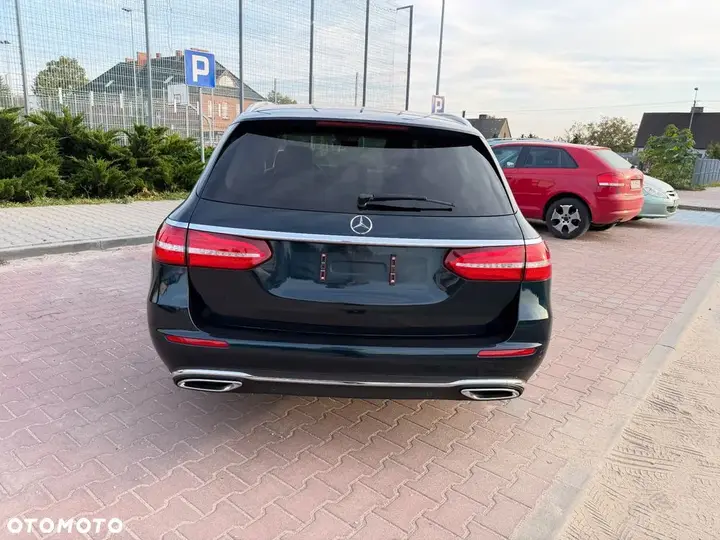 Mercedes-Benz E-Class 2017 photo 5