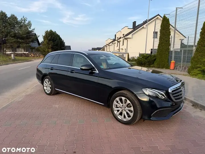 Mercedes-Benz E-Class 2017 photo 2