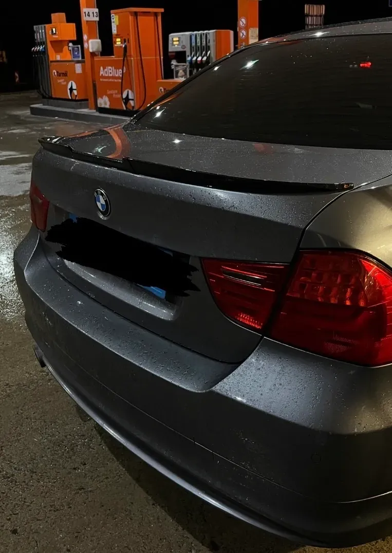 BMW 3 Series 2008 photo 2