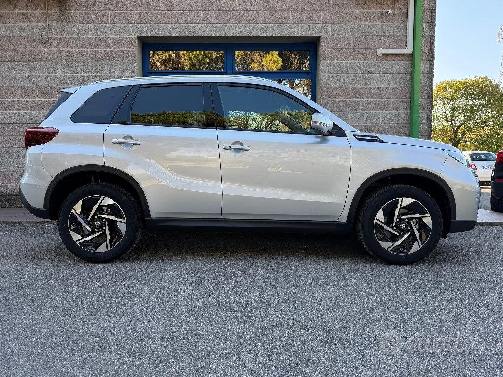 Suzuki Vitara photo 2