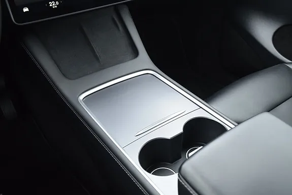 Tesla Model Y 2024 photo 5