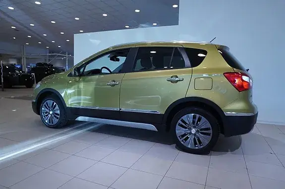 Suzuki S-Cross 2013 photo 5