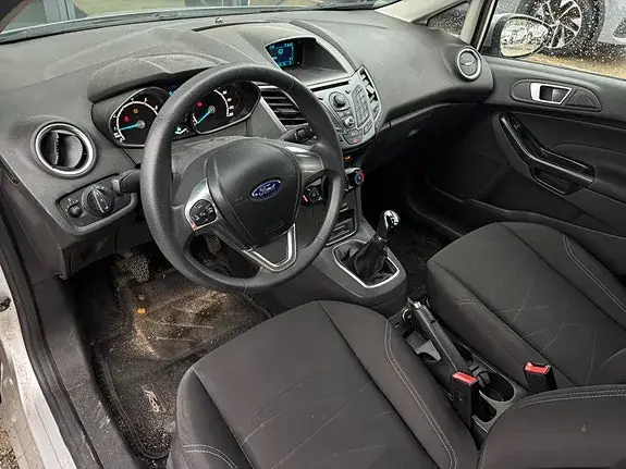 Ford Fiesta 2014 photo 4