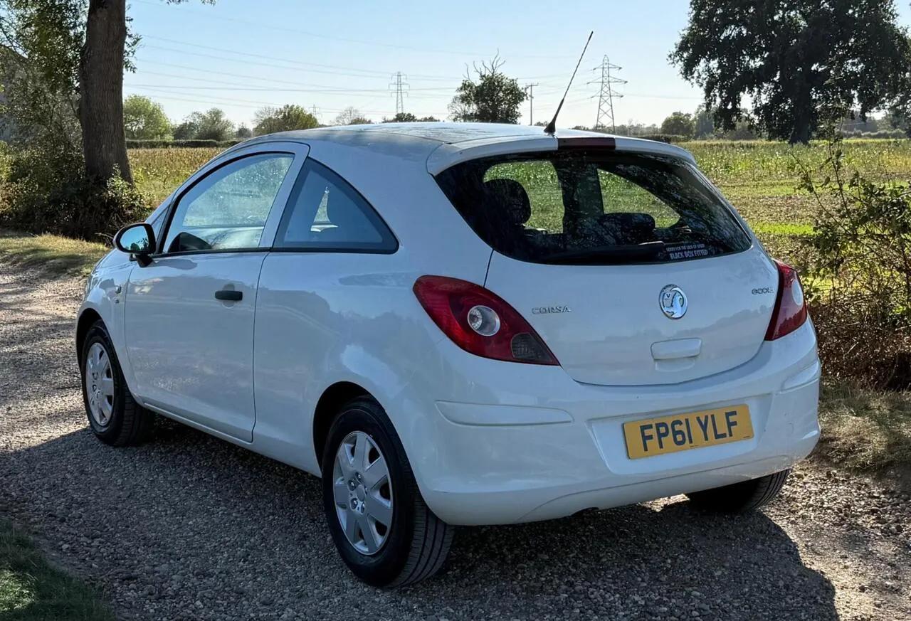 Vauxhall Corsa 2011 photo 5