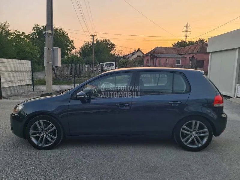 Volkswagen Golf 2010 photo 2
