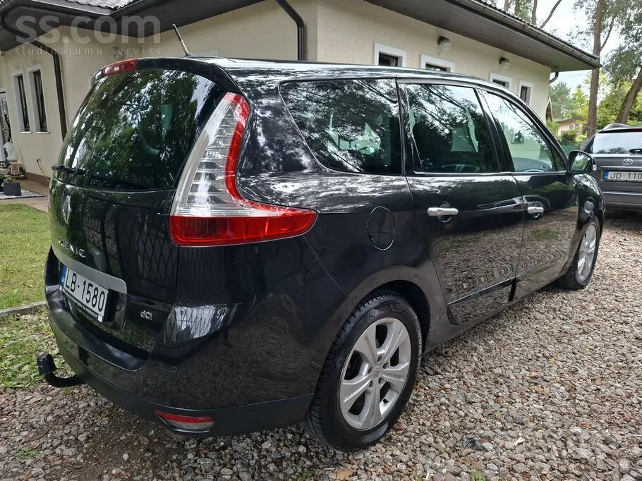 Renault Grand Scenic 2010 photo 4