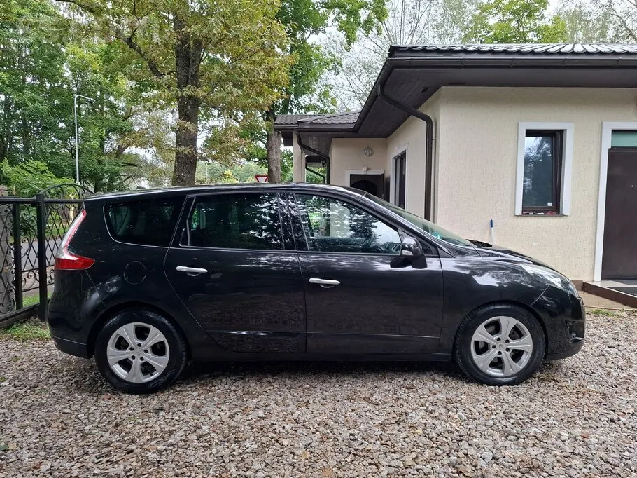 Renault Grand Scenic 2010 photo 5