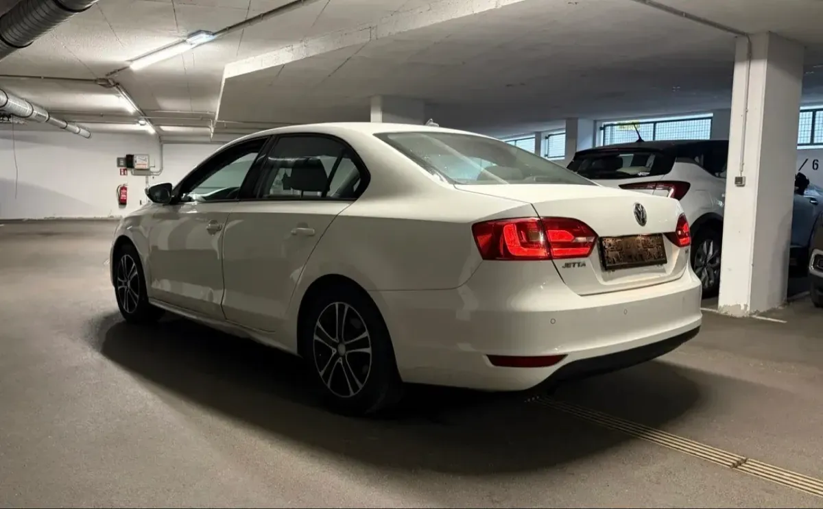 Volkswagen Jetta 2013 photo 3