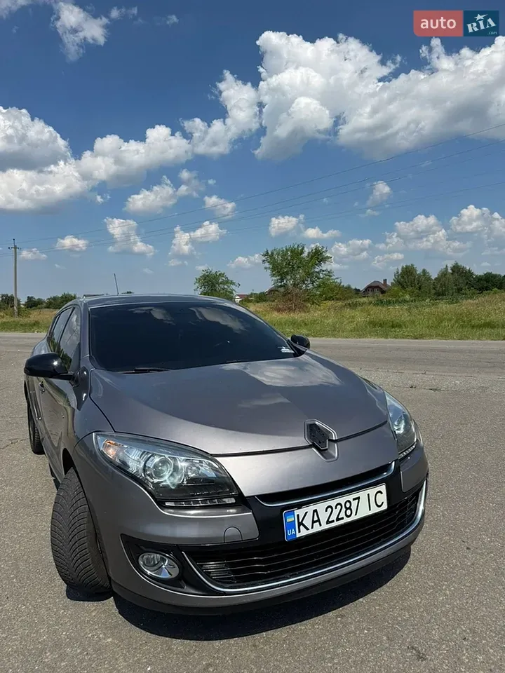 Renault Megane 2013 photo 2