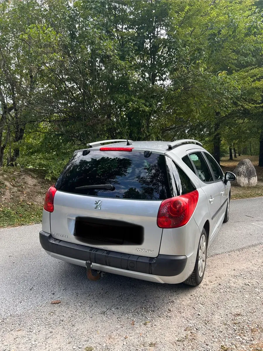 Peugeot 207 2008 photo 2