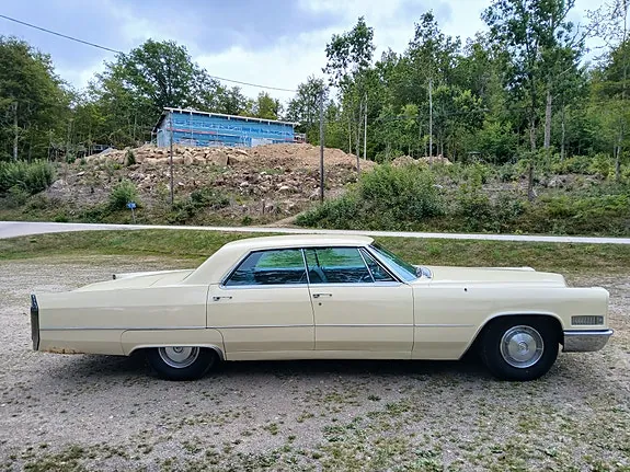 Cadillac Hardtop 1966 photo 4