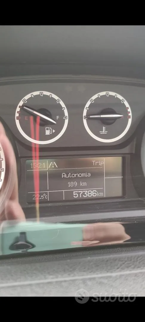 Lancia Ypsilon 2013 photo 2