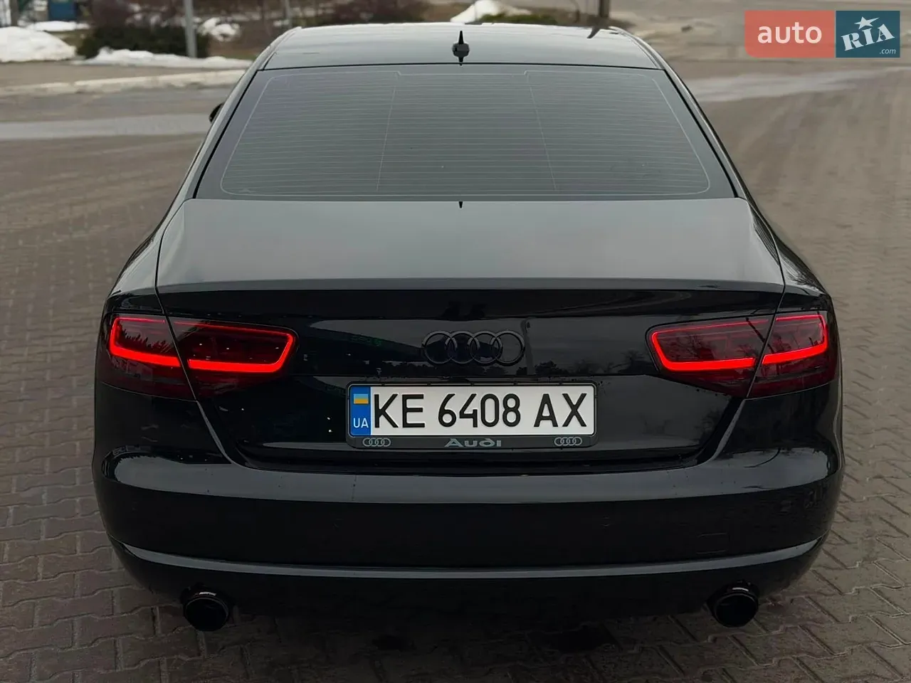 Audi A8 2012 photo 5