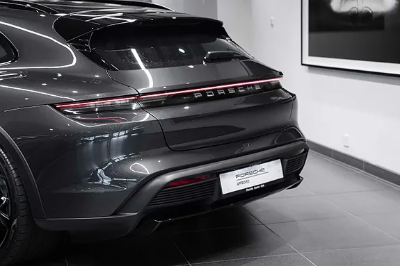 Porsche Taycan 2023 photo 5