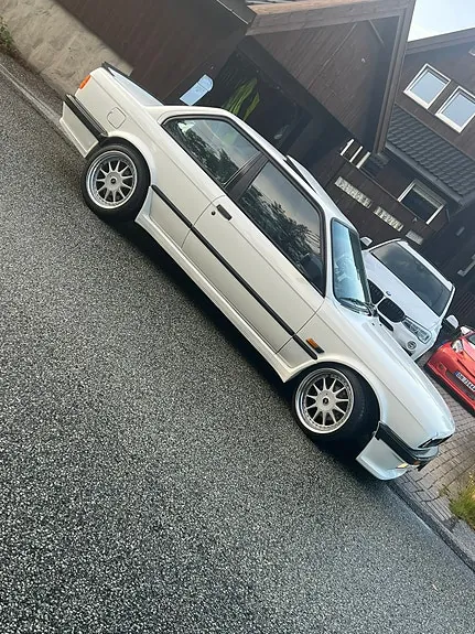 BMW 325I 1987 photo 4