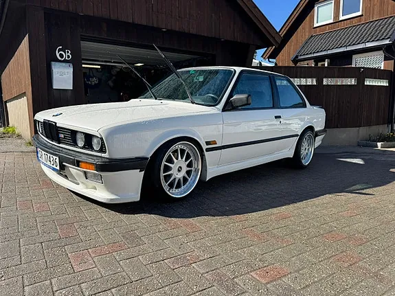 BMW 325I