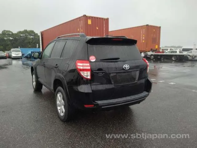 Toyota Vanguard 2011 photo 3