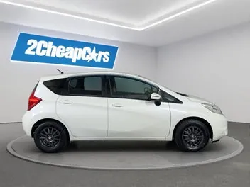Nissan Note 2015 photo 5