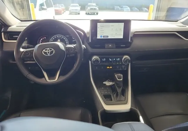 Toyota Rav4 2024 photo 3