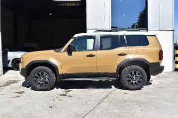 Toyota Land Cruiser Prado 2024 photo 2