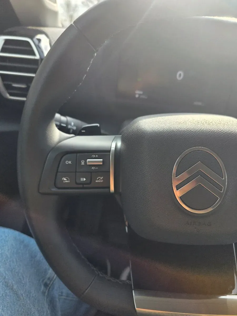 Citroen C4 2025 photo 3