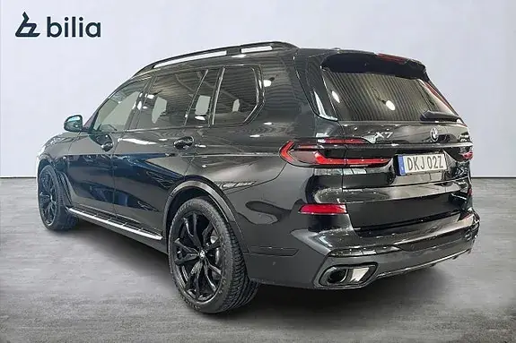 BMW X7 2024 photo 2