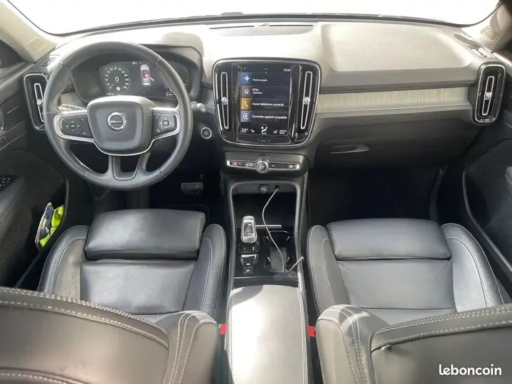 Volvo Xc40 2021 photo 2