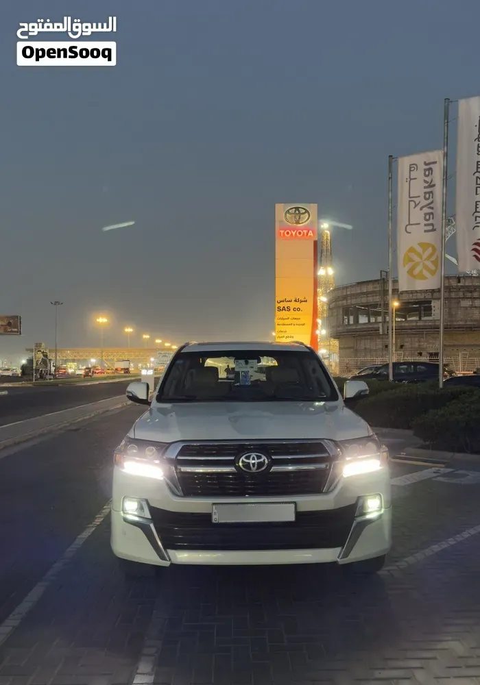 Toyota Land Cruiser 2013 photo 3