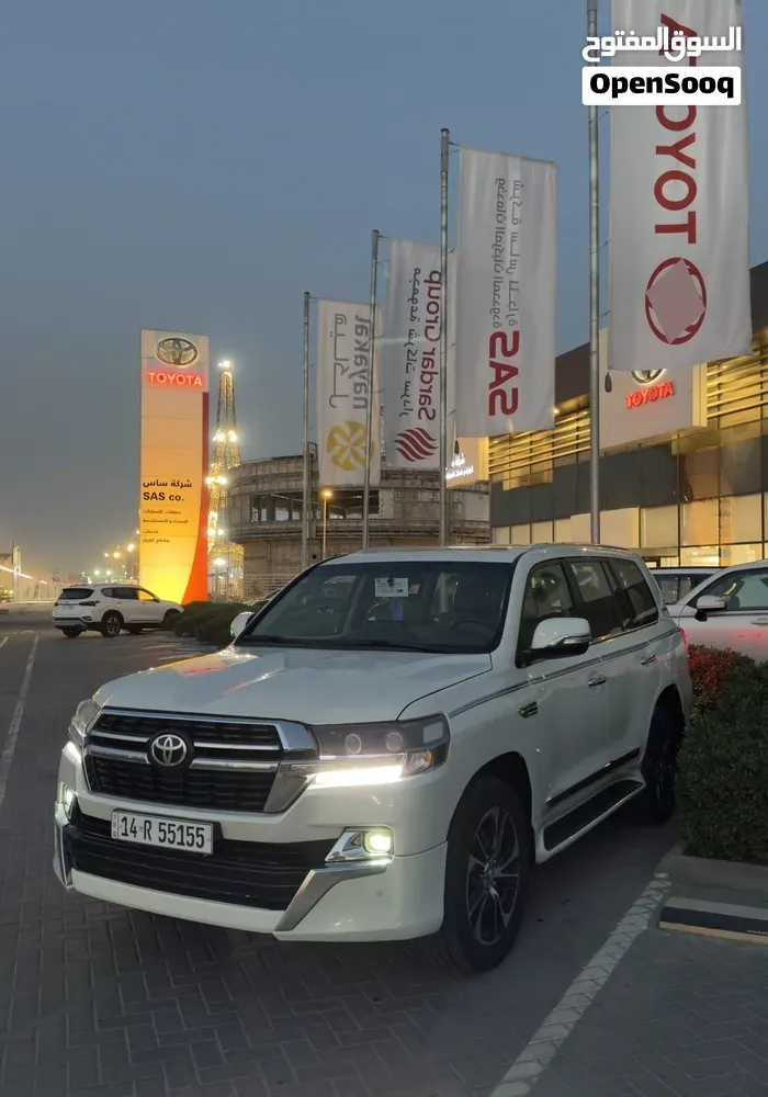 Toyota Land Cruiser 2013 photo 2