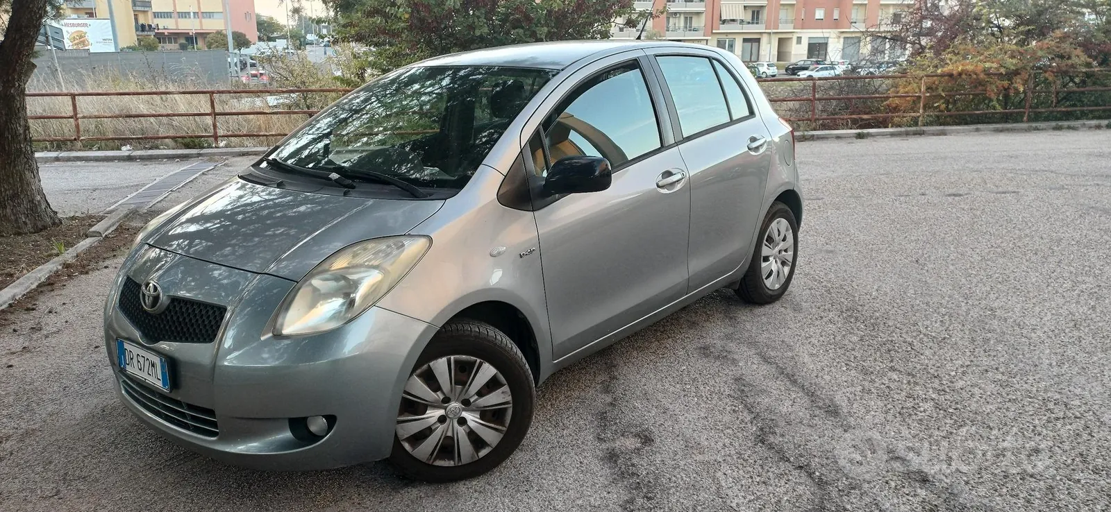 Toyota Yaris 2008 photo 2