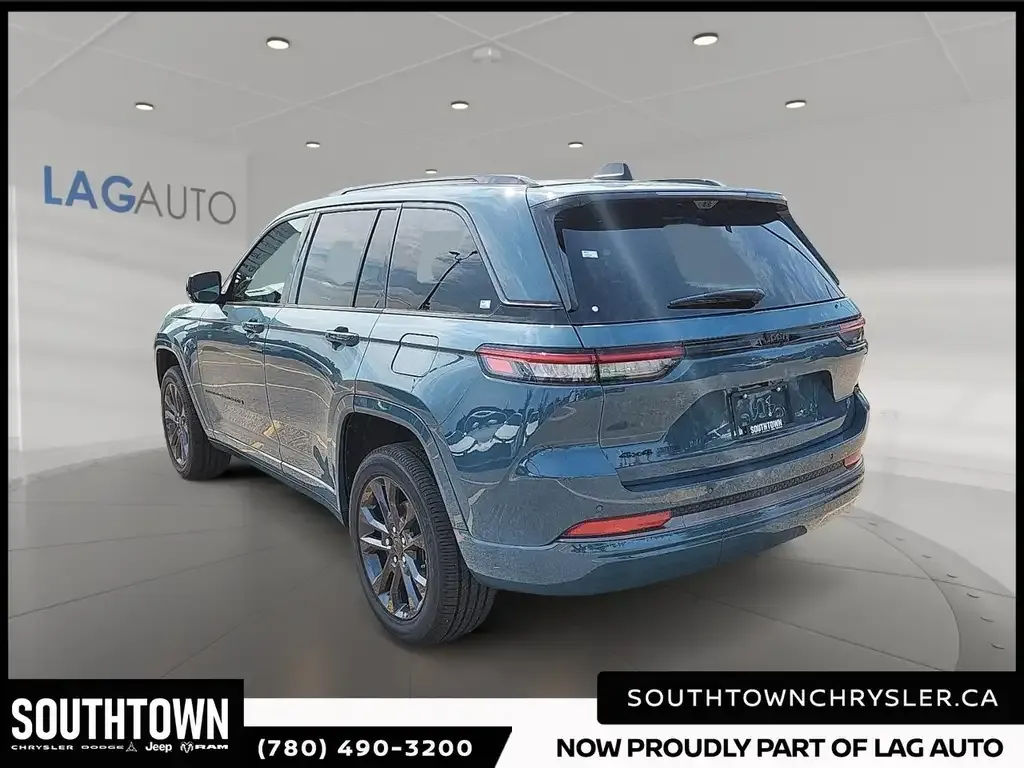 Jeep Grand Cherokee 2026 photo 4