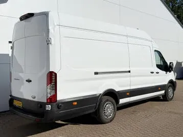Ford E-Transit 2024 photo 2