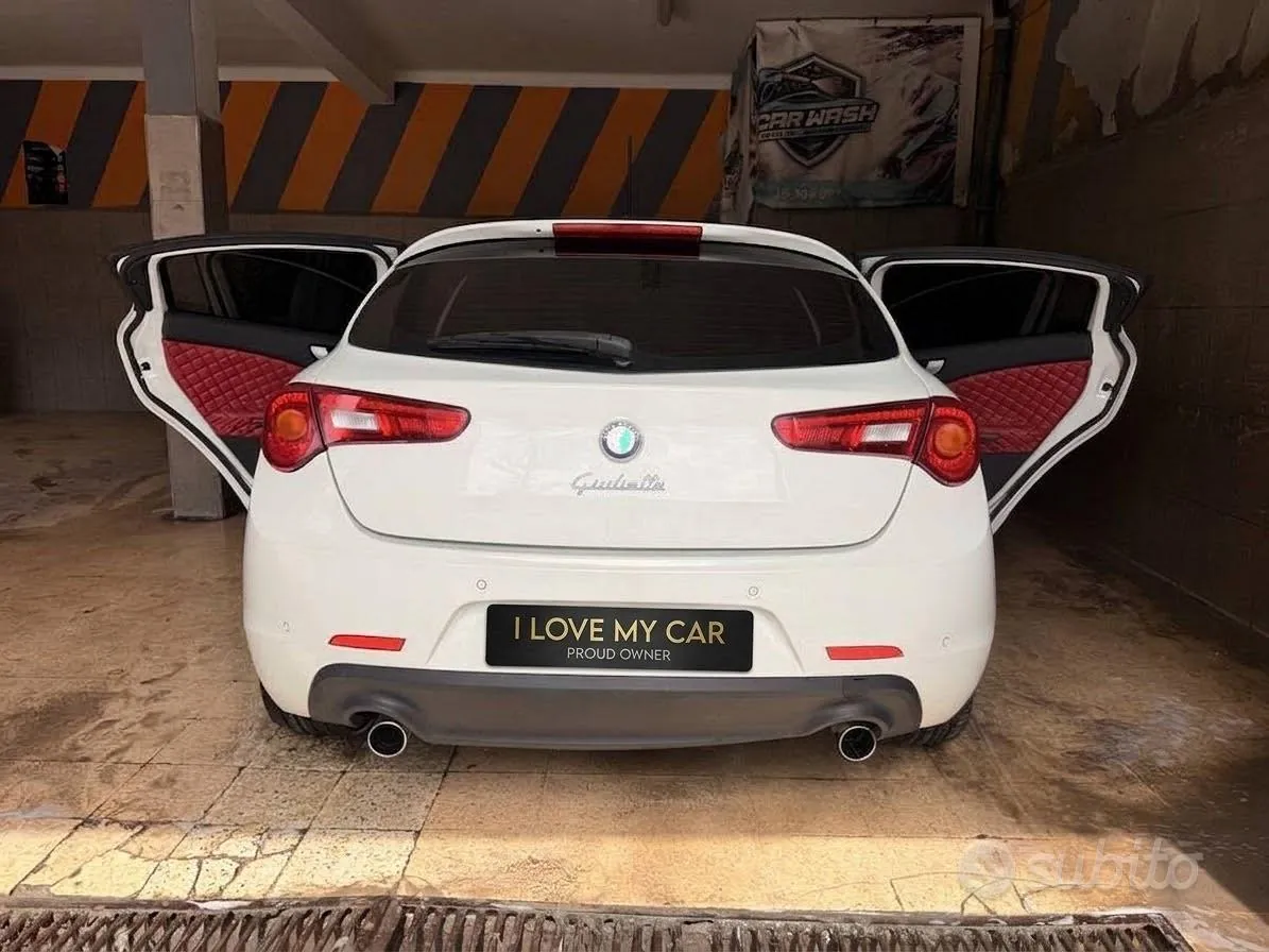 Alfa Romeo Giulietta 2015 photo 2