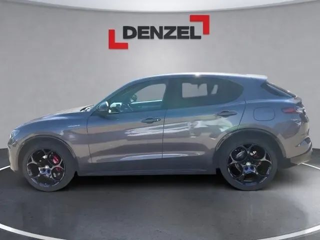Alfa Romeo Stelvio 2026 photo 2