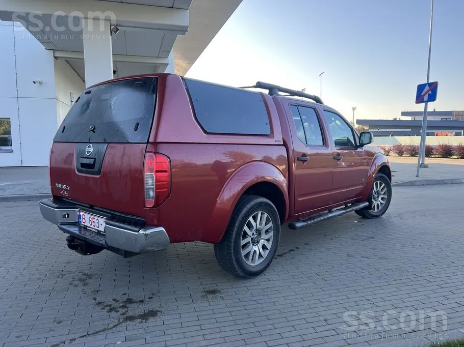 Nissan Navara 2012 photo 4