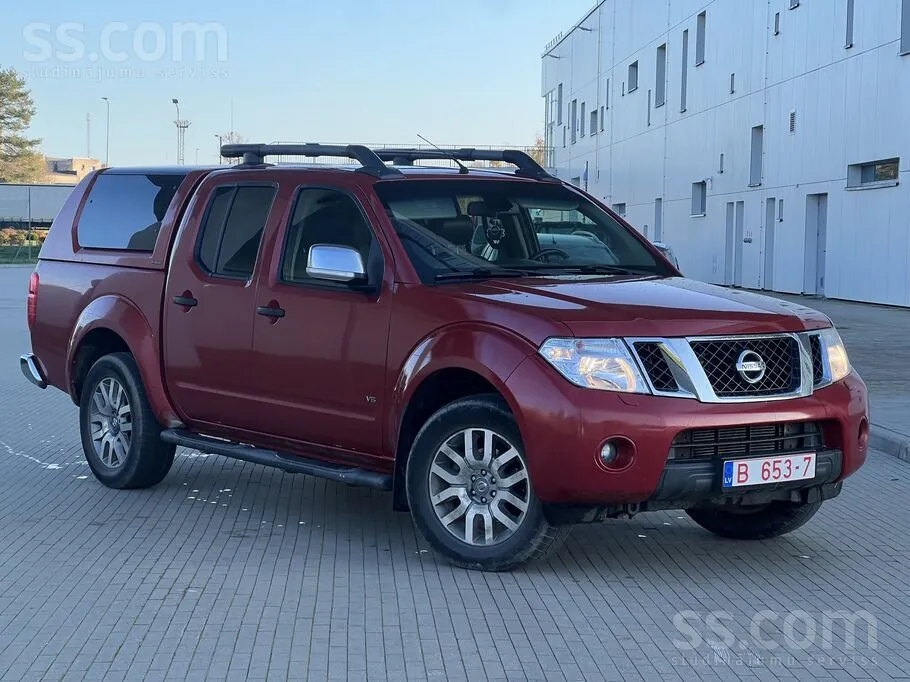 Nissan Navara 2012 photo 2