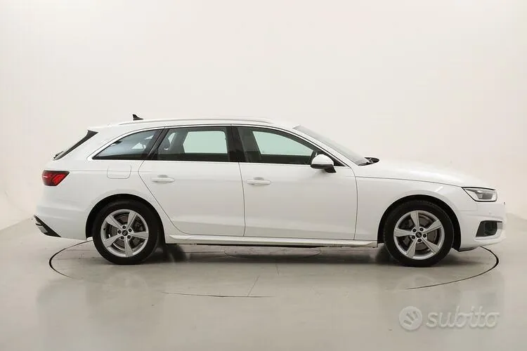 Audi A4 Avant 2023 photo 3