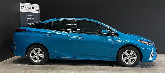 Toyota Prius 2022 photo 3