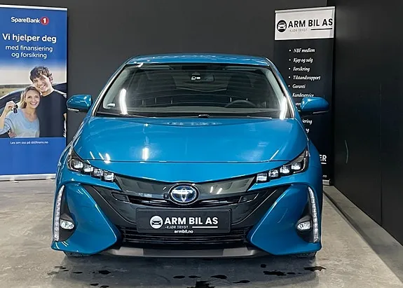 Toyota Prius 2022 photo 2