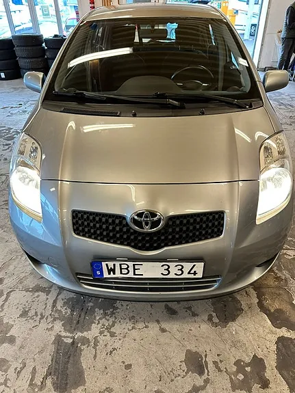 Toyota Yaris 2006 photo 2